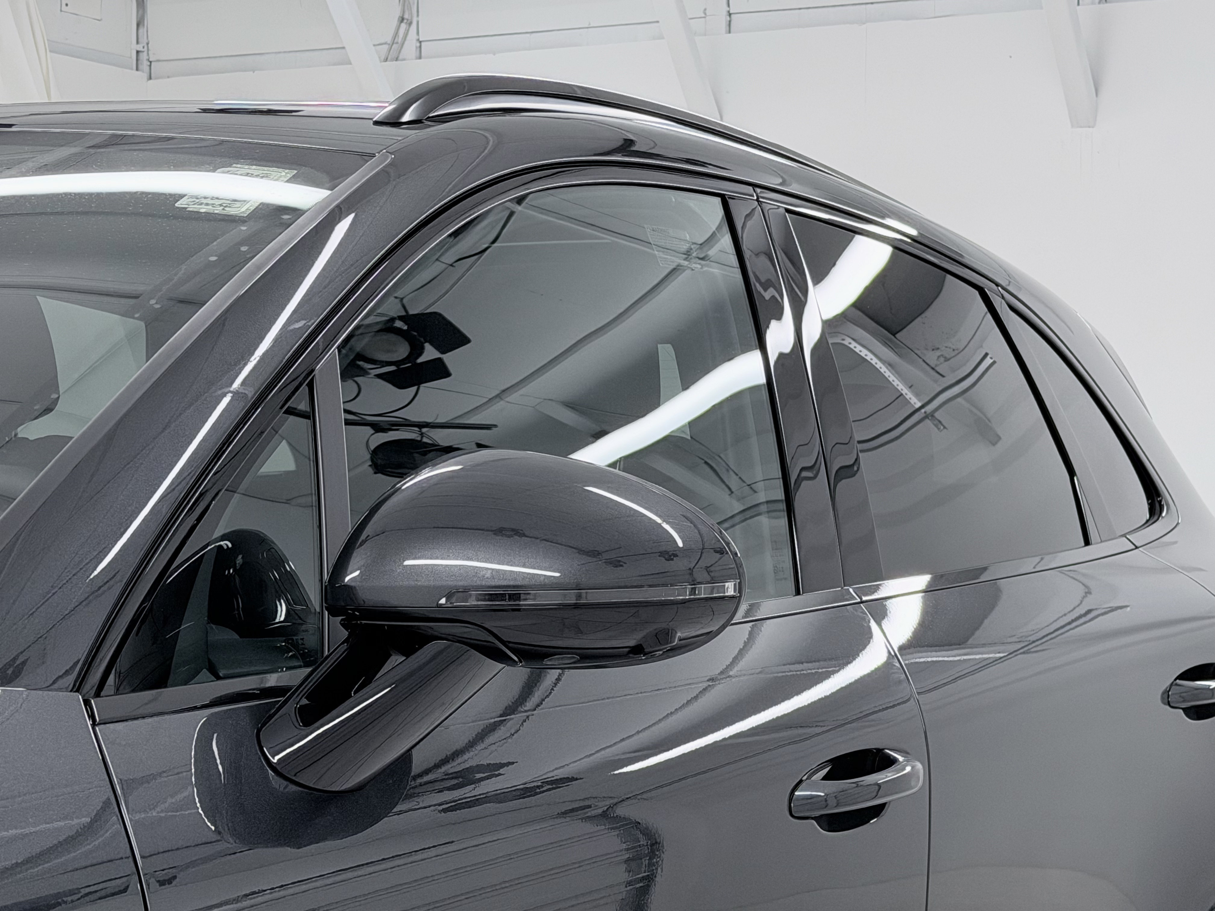 Certified 2026 Porsche Macan AWD/4WD image 19