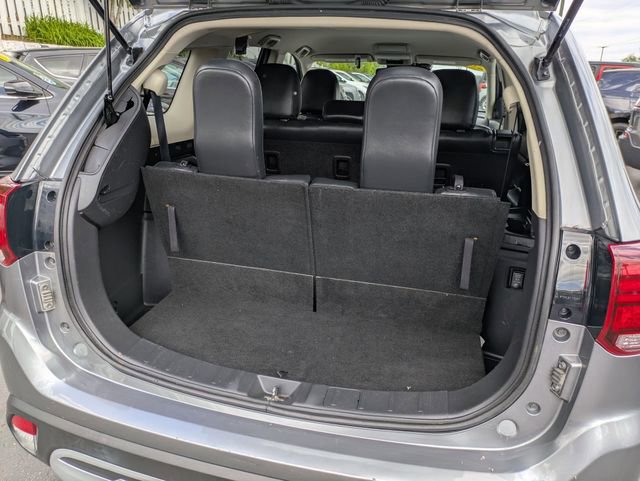 Used 2020 Mitsubishi Outlander ES AWD/4WD image 24
