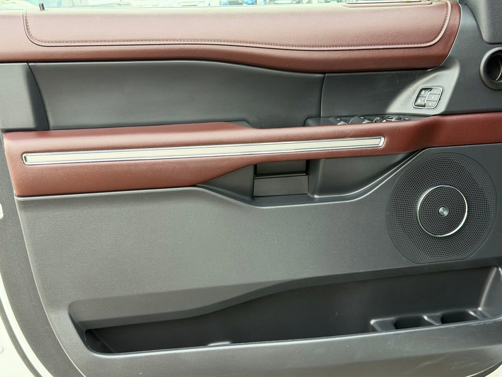 Used 2024 Ford Expedition Max Limited image 22