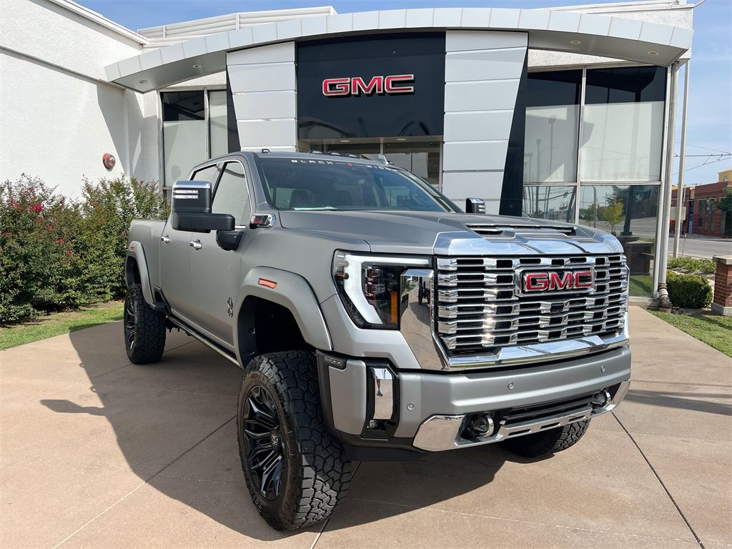 New 2025 GMC Sierra 2500 Denali w/ Denali Reserve Package image 8