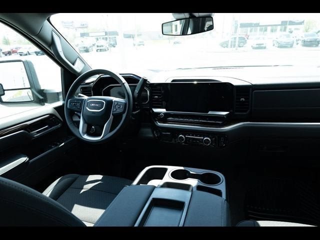 New 2026 GMC Sierra 2500 SLE w/ Preferred Package AWD/4WD image 24