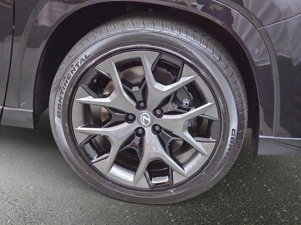 New 2026 Lexus TX 500h AWD w/ Technology Package image 29