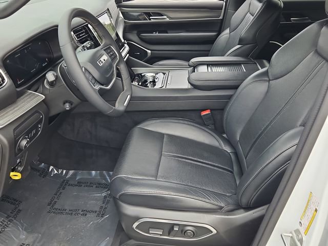 Used 2024 Jeep Wagoneer Series II w/ Flexible Seating Group image 11