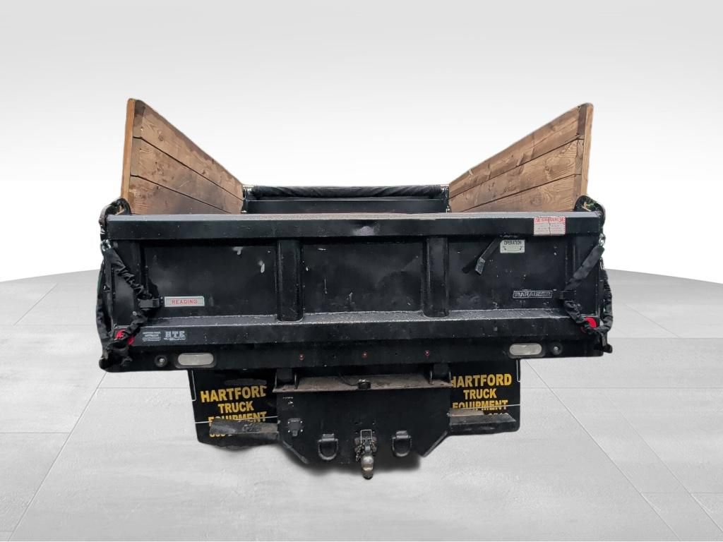 Used 2024 RAM 5500 Tradesman w/ Chrome Appearance Group AWD/4WD image 3