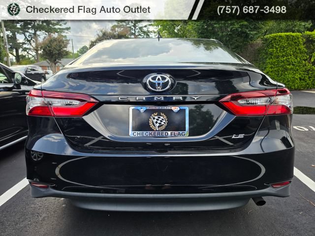 Used 2021 Toyota Camry LE FWD image 5