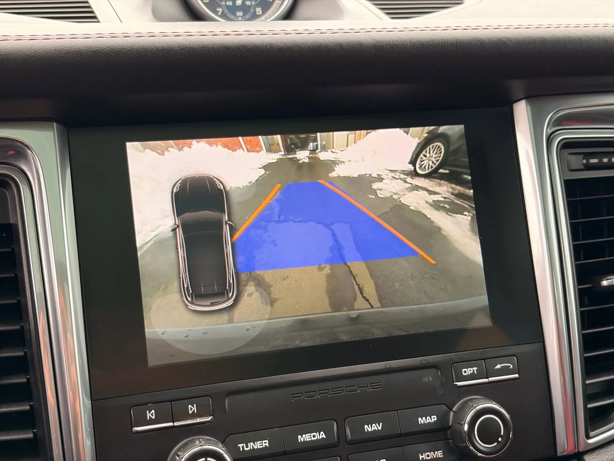 Used 2017 Porsche Macan S image 36