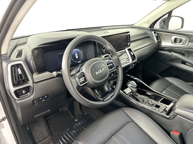 Used 2023 Kia Sorento SX AWD/4WD image 11