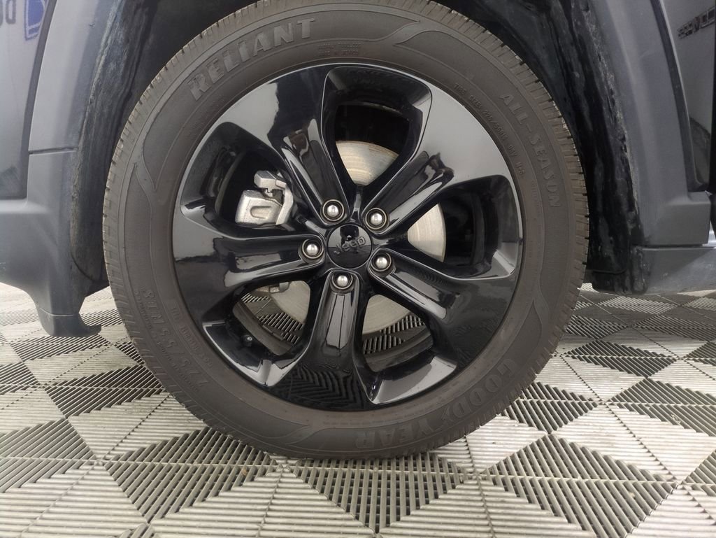 Used 2020 Jeep Compass Latitude image 26