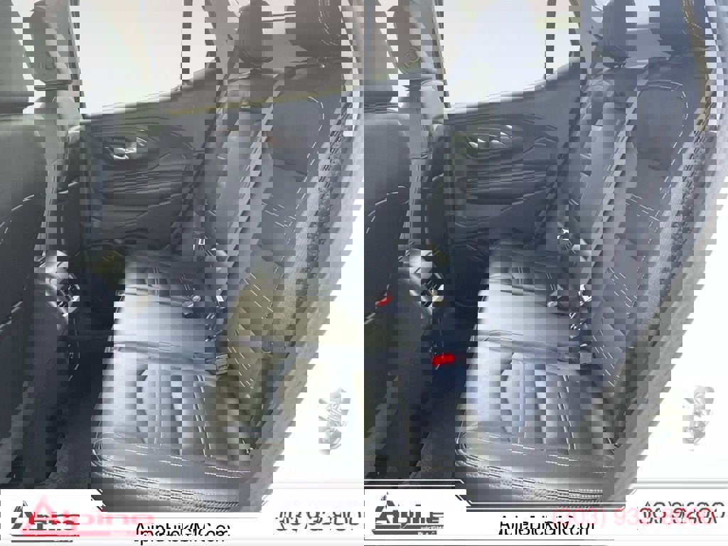 Used 2024 GMC Terrain Denali image 13