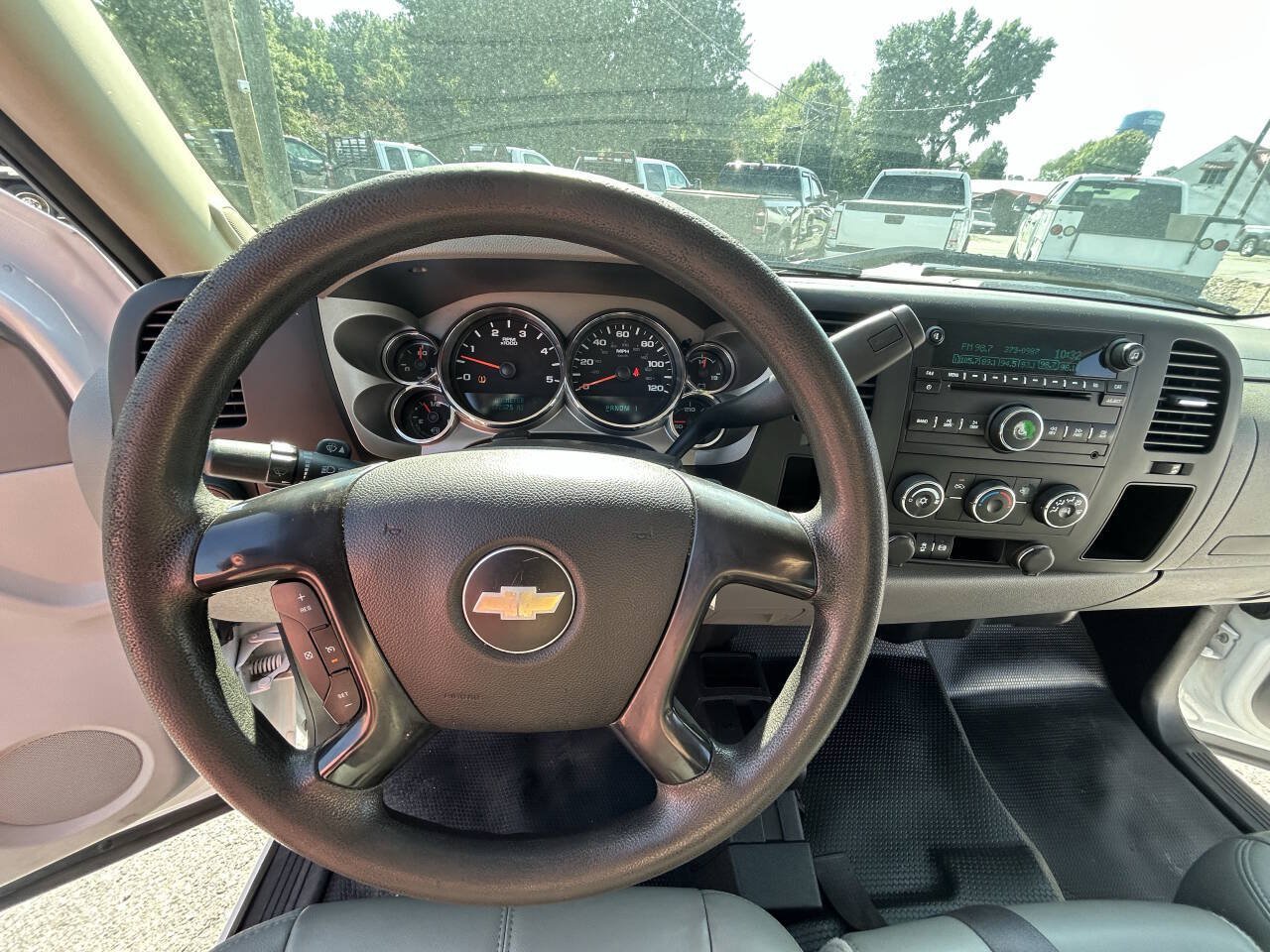 Used 2014 Chevrolet Silverado 2500 W/T w/ LPO, Protection Package AWD/4WD image 16
