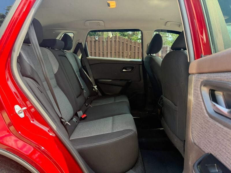 Used 2023 Nissan Rogue SV AWD/4WD image 25