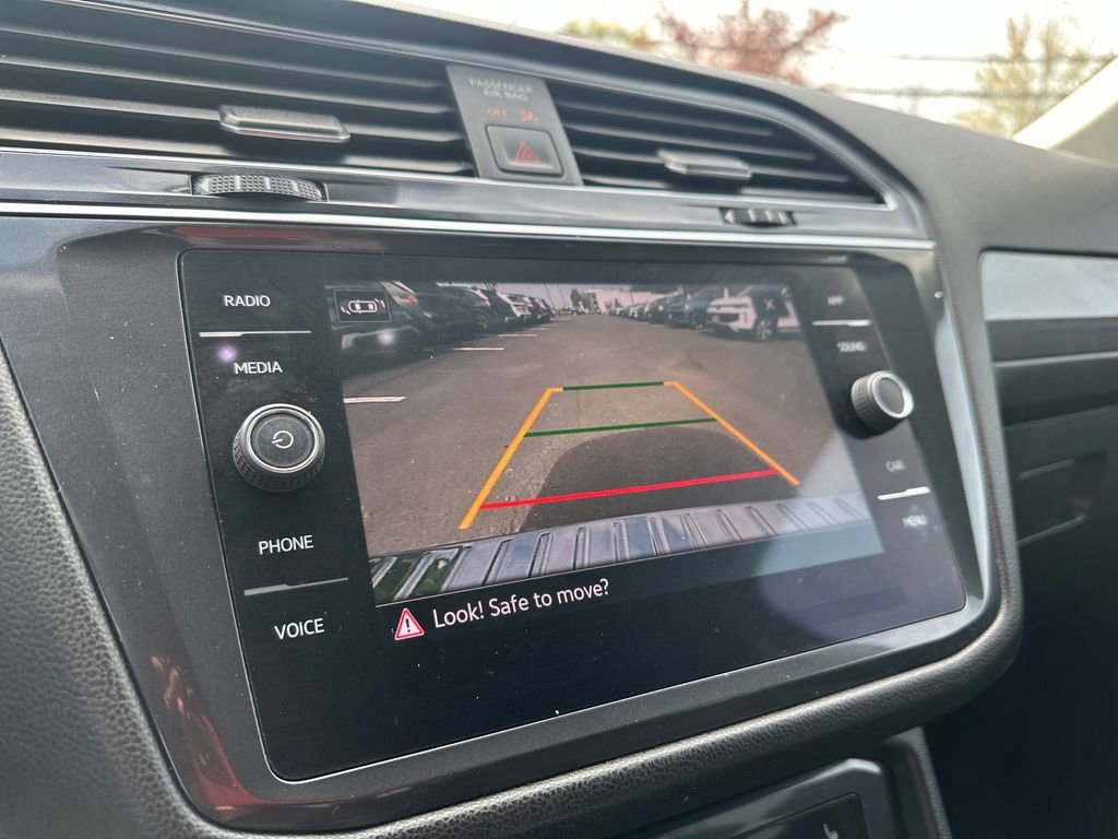 Certified 2023 Volkswagen Tiguan SE AWD/4WD image 10