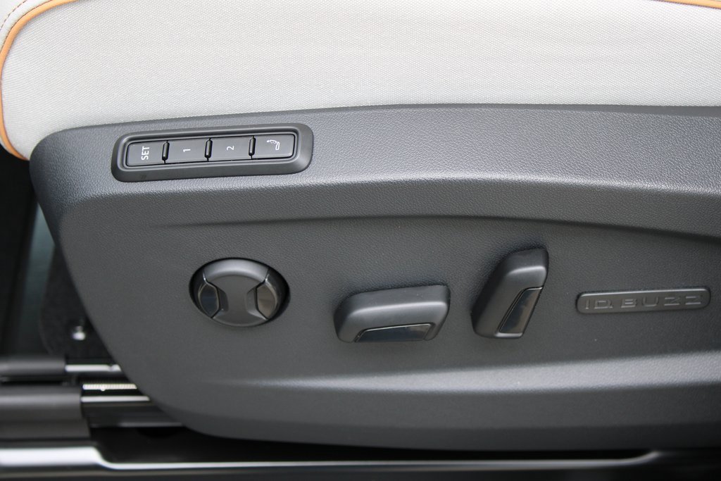 New 2025 Volkswagen ID. Buzz 1st Edition image 10