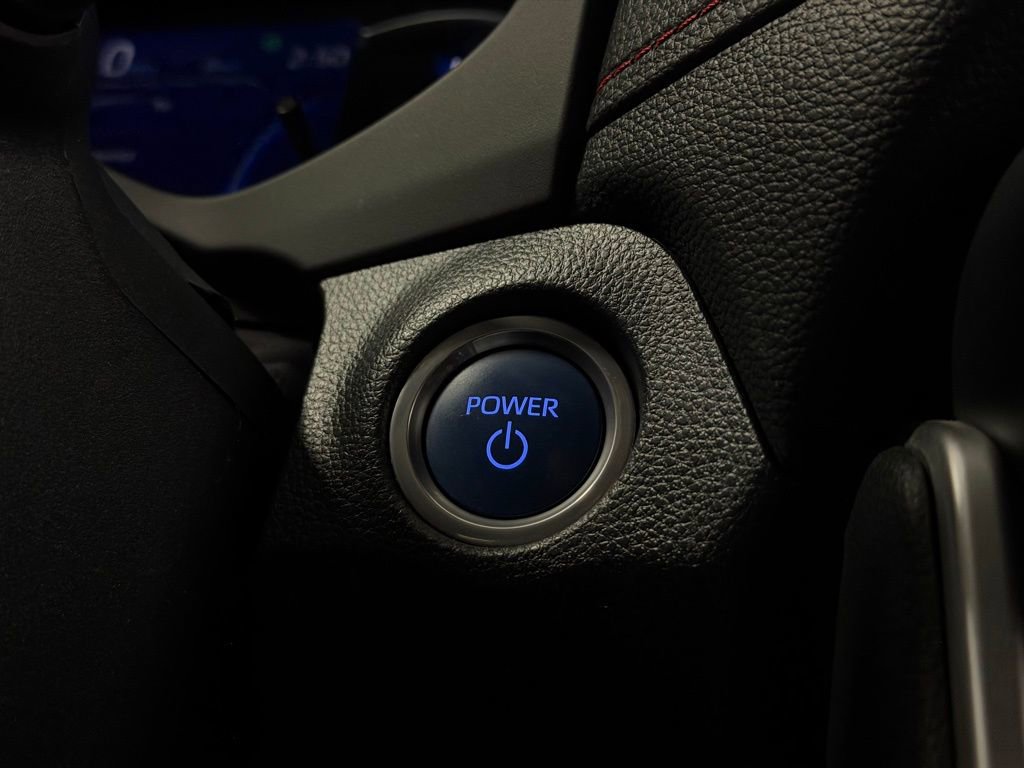 Used 2021 Toyota RAV4 SE image 21