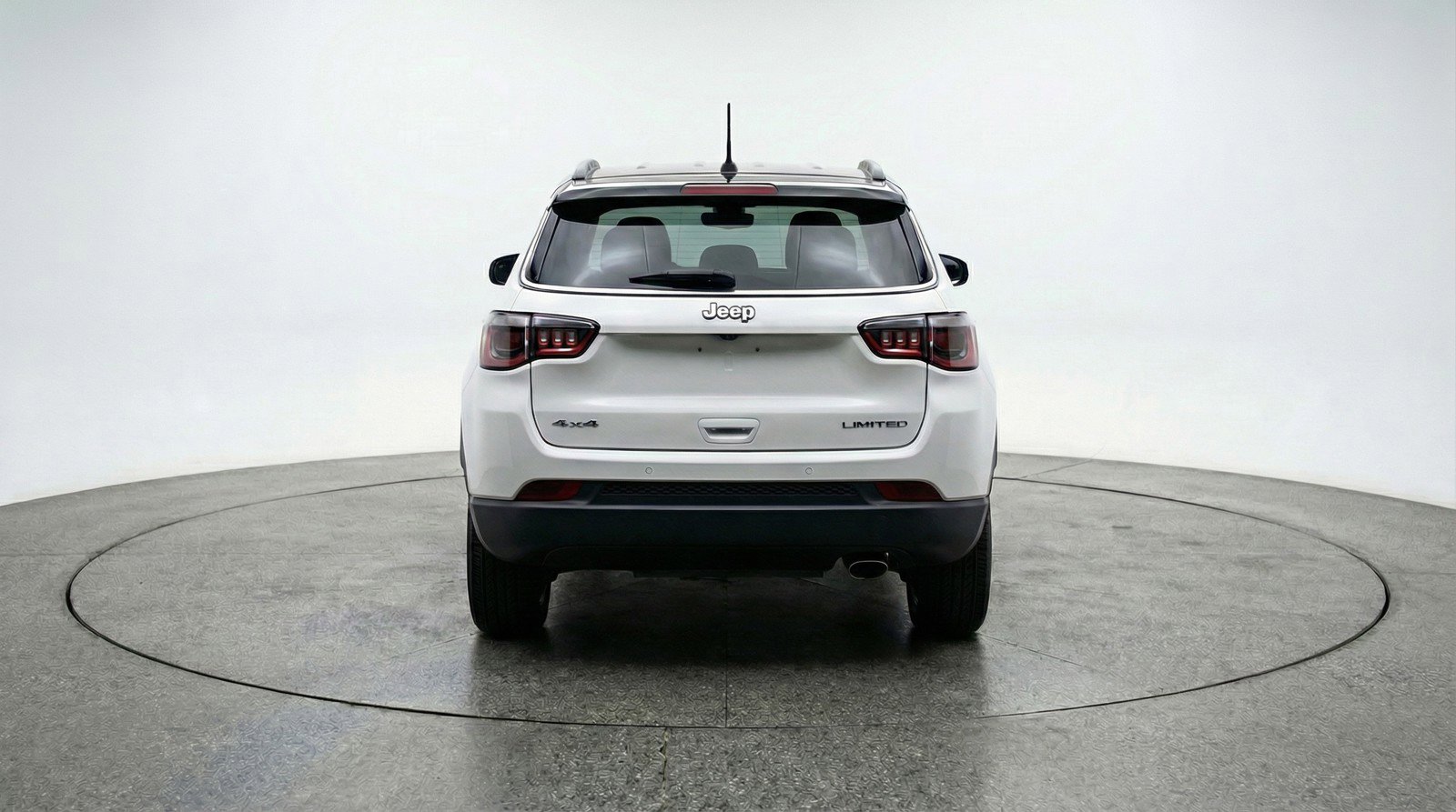 Used 2025 Jeep Compass Limited image 7