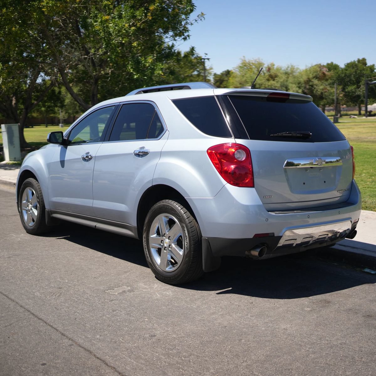 Used 2015 Chevrolet Equinox LTZ w/ LPO, Protection Package AWD/4WD image 6