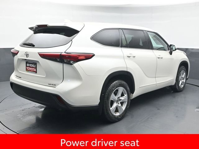 Used 2021 Toyota Highlander LE AWD/4WD image 7