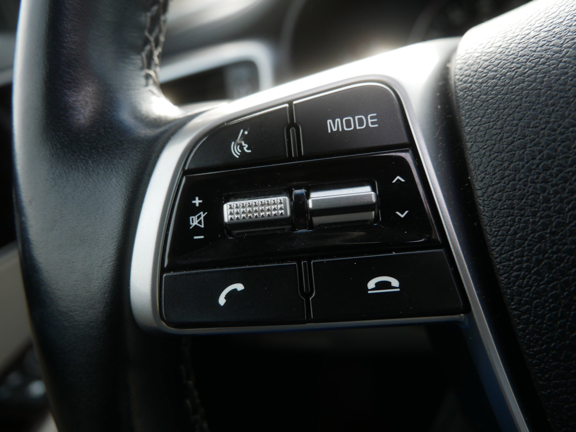 Used 2019 Kia Sorento EX w/ EX Touring Package image 25