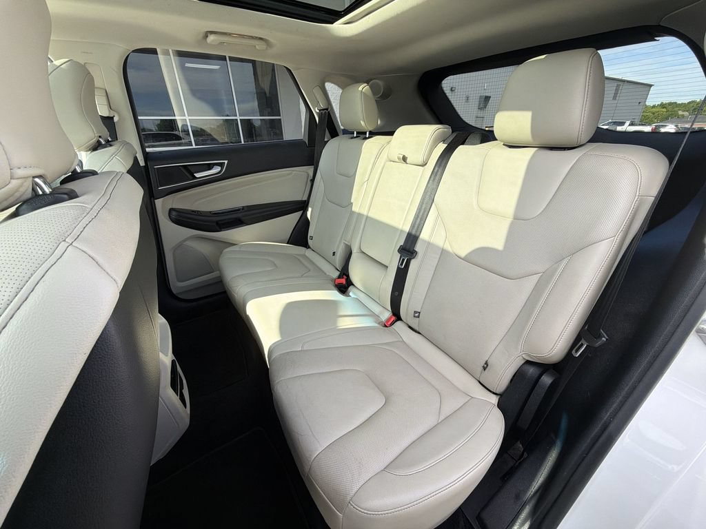 Used 2016 Ford Edge Titanium w/ Equipment Group 301A AWD/4WD image 26