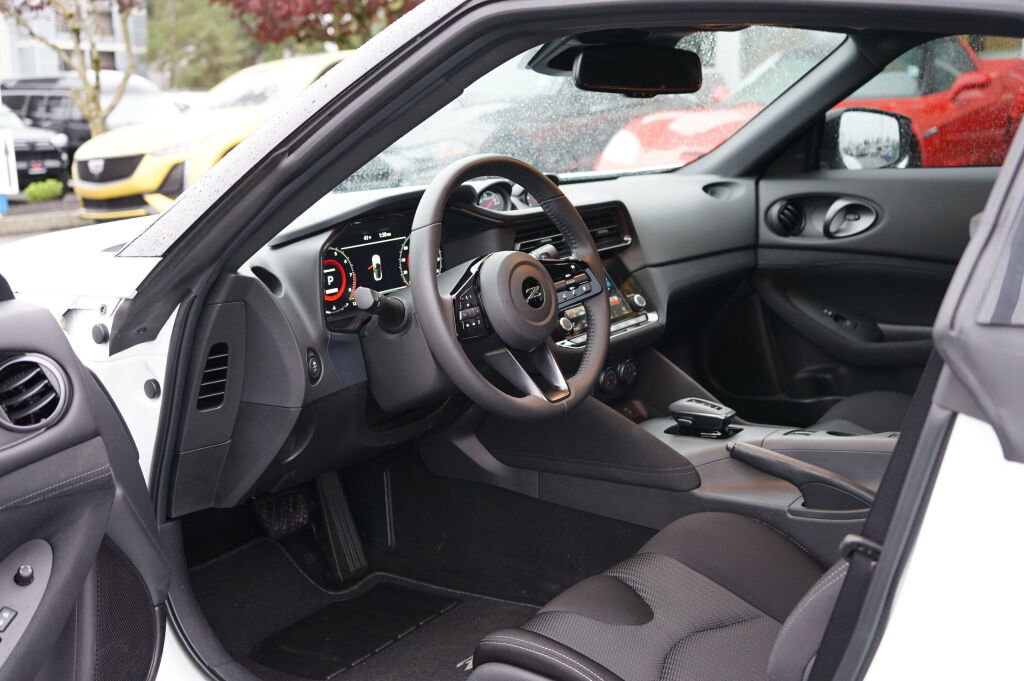 Used 2024 Nissan Z Sport image 11