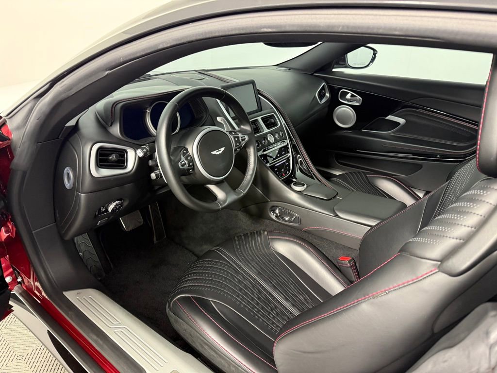 Used 2018 Aston Martin DB11 V12 image 4