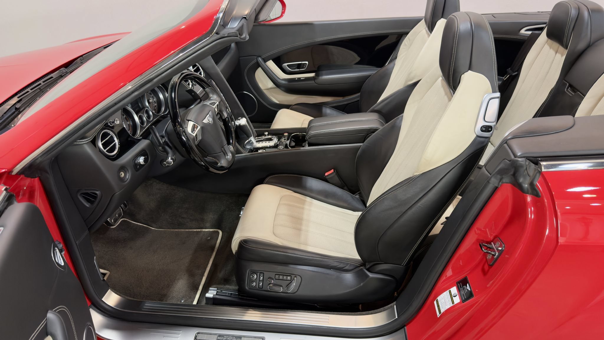 Used 2015 Bentley Continental GT AWD/4WD image 50