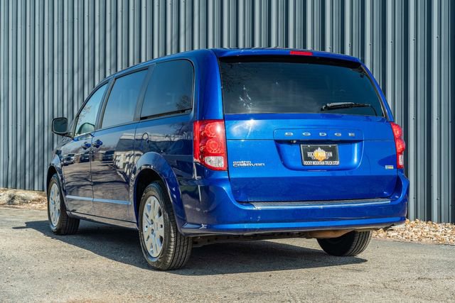 Used 2018 Dodge Grand Caravan SE w/ UConnect Hands-Free Group FWD image 4