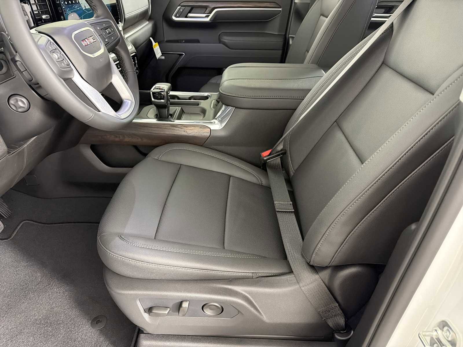 New 2026 GMC Sierra 1500 SLT w/ SLT Premium Plus Package AWD/4WD image 14