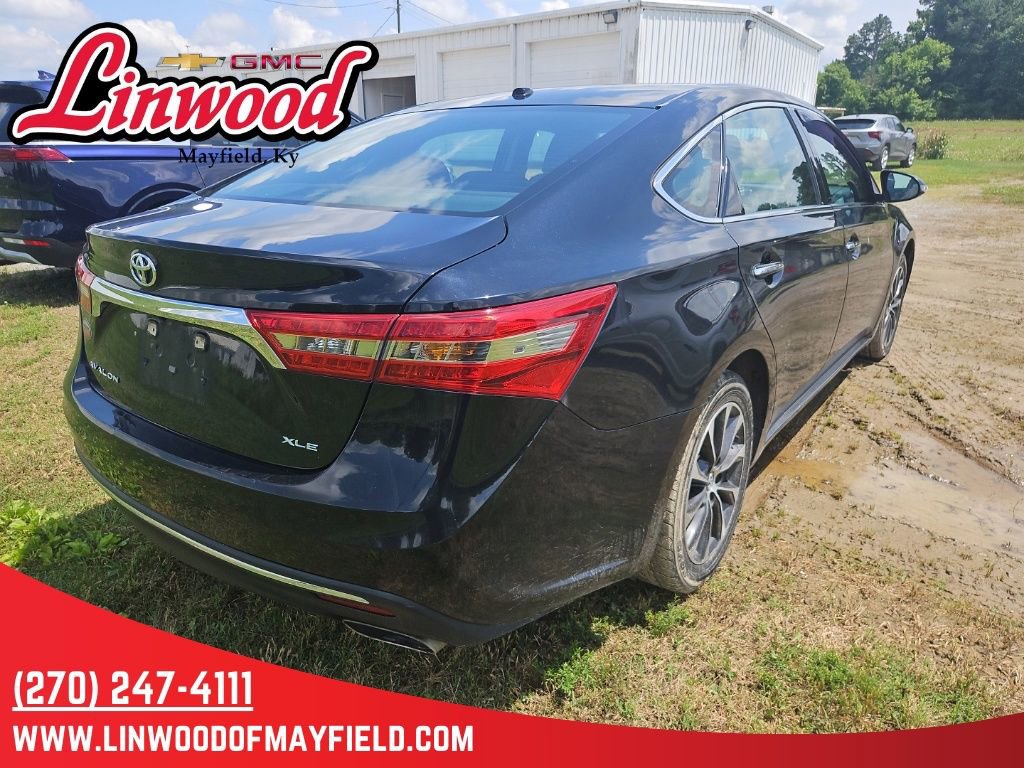 Used 2018 Toyota Avalon XLE FWD image 3