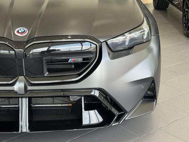 Certified 2025 BMW M5 Touring AWD/4WD image 4