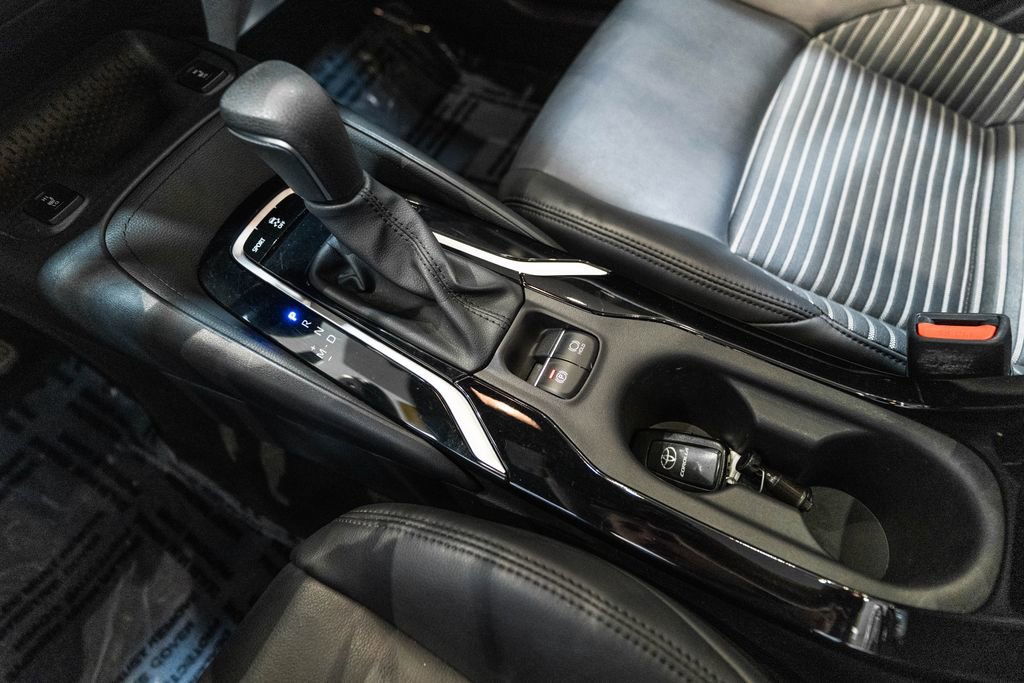Used 2020 Toyota Corolla XSE FWD image 24