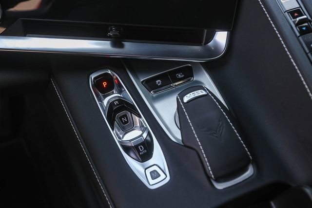 Used 2025 Chevrolet Corvette Stingray Preferred Cpe w/ Battery Protection Package RWD image 18