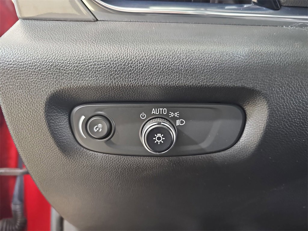 Certified 2023 Chevrolet Traverse LT w/ LPO, Floor Liner Package image 35