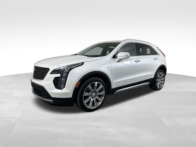 Used 2023 Cadillac XT4 Premium Luxury FWD image 2