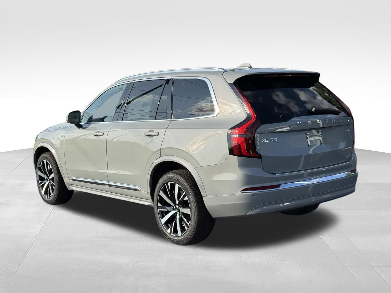 New 2027 Volvo XC60 B5 Core AWD/4WD image 3