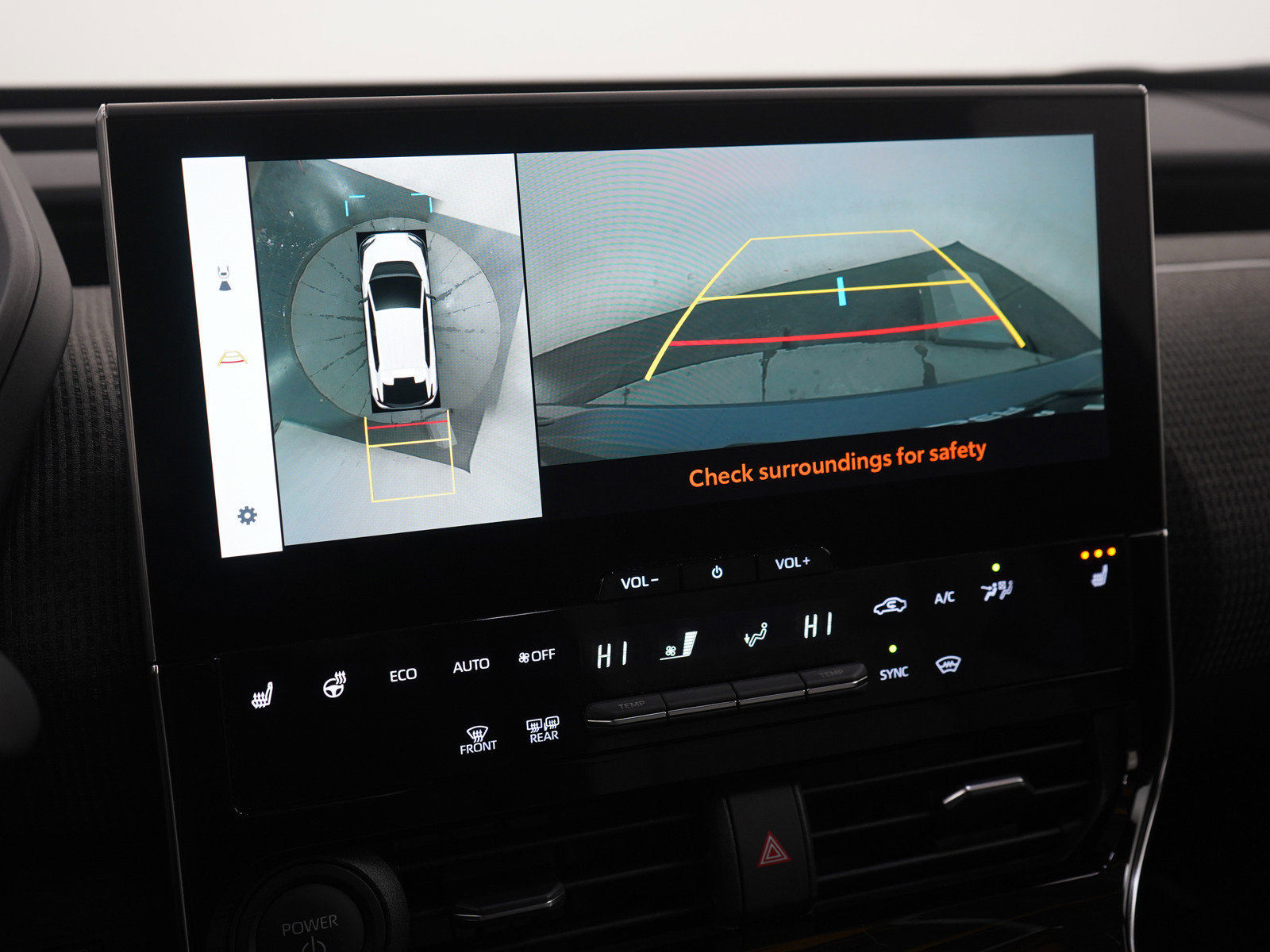 Used 2023 Subaru Solterra Limited image 28