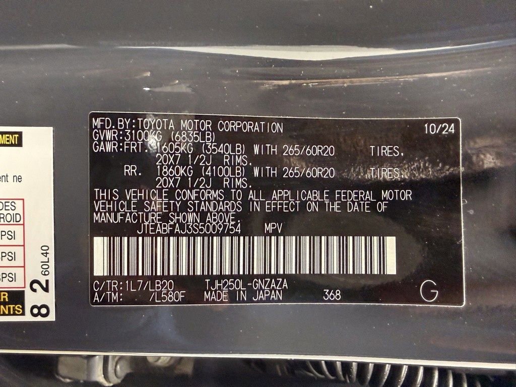 Used 2025 Toyota Land Cruiser image 54