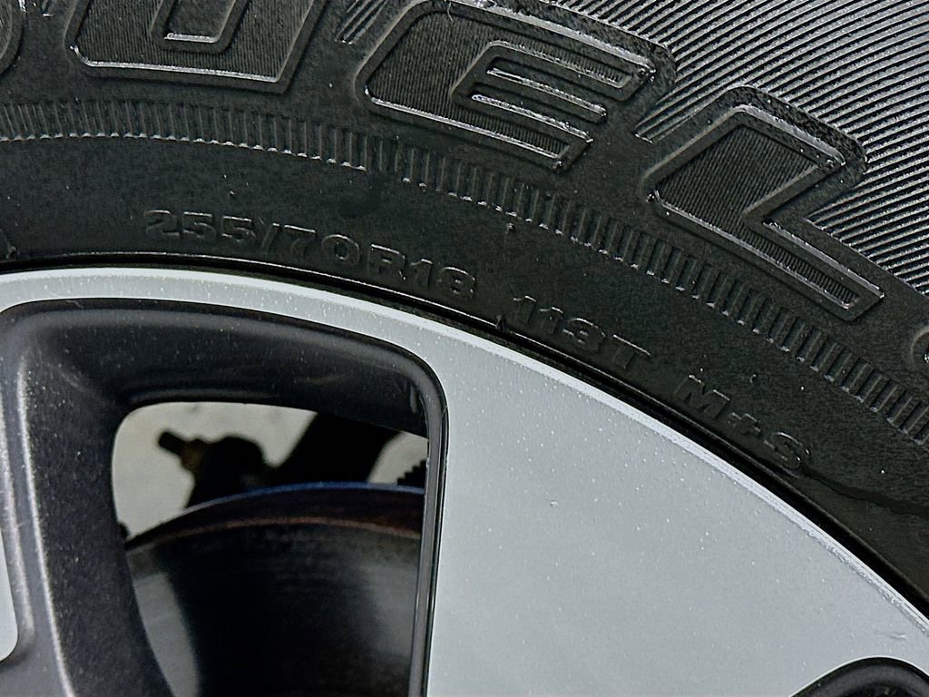 Used 2018 Jeep Wrangler Unlimited Sahara image 33