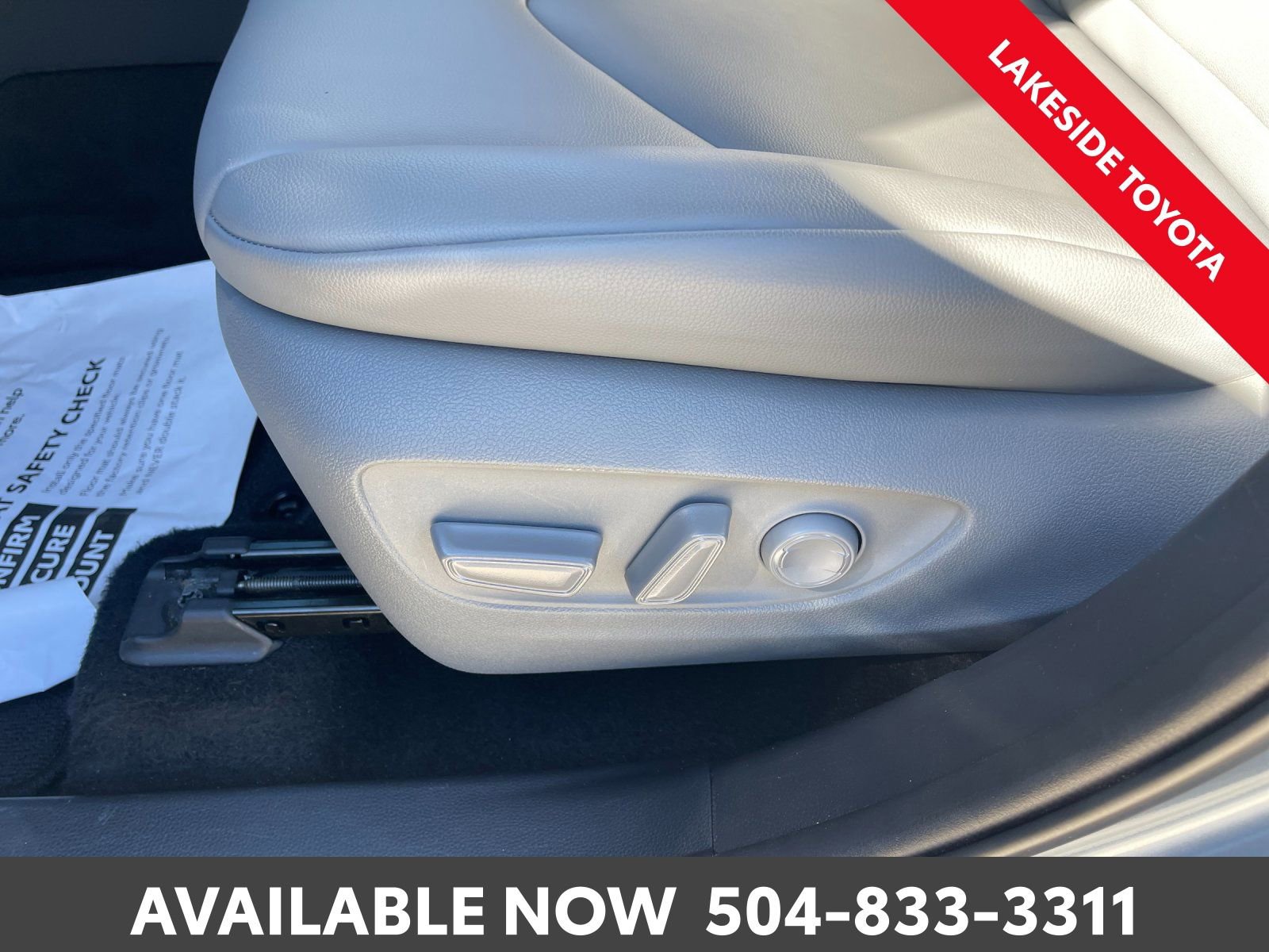 Used 2021 Toyota Highlander XLE image 27