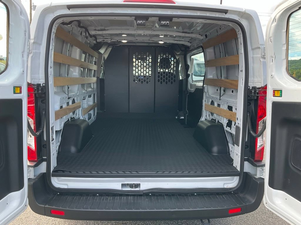 Certified 2025 Ford Transit 250 Low Roof w/ Exterior Upgrade Package RWD image 17