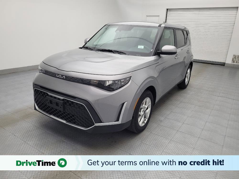 Used 2025 Kia Soul LX image 1