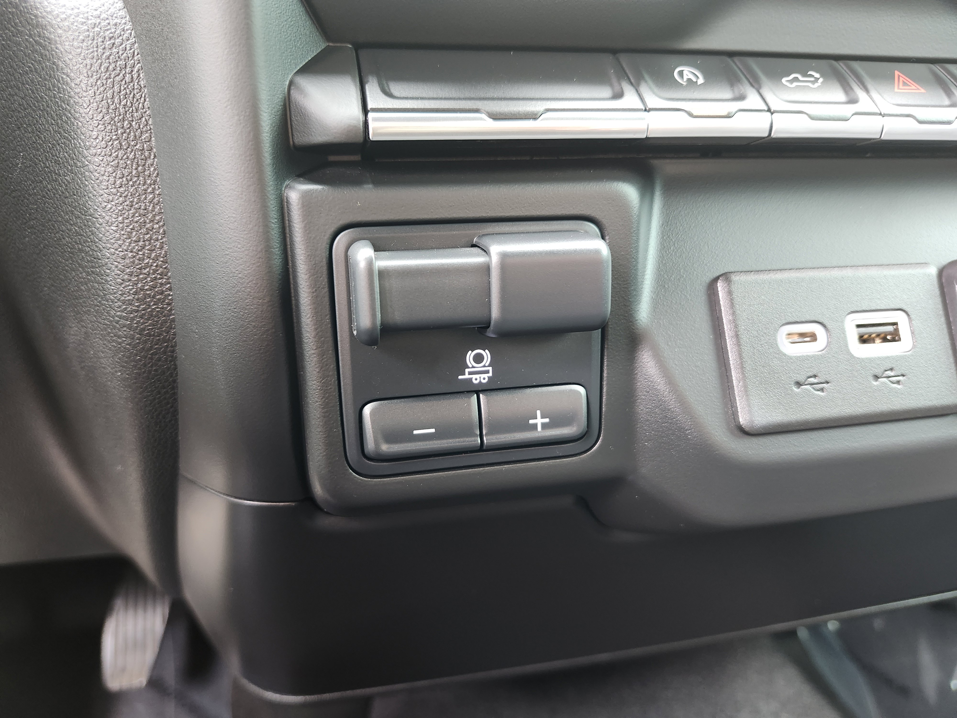 Used 2021 Chevrolet Silverado 1500 Custom w/ LPO, Dark Essentials Package AWD/4WD image 7