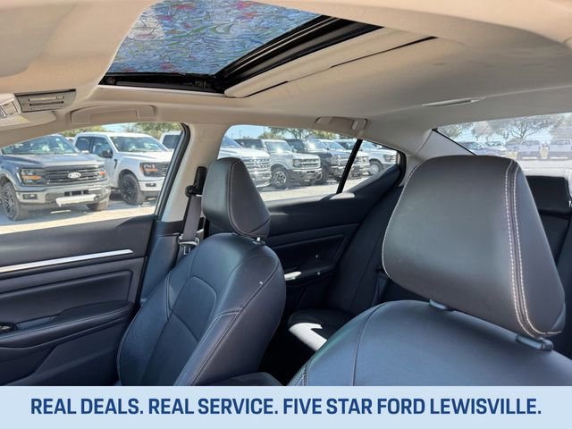 Used 2024 Nissan Altima 2.5 SL FWD image 30