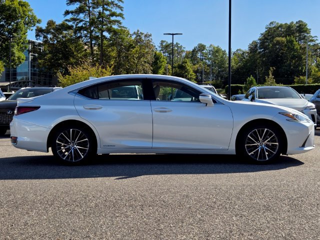 Used 2022 Lexus ES 300h w/ Premium Package FWD image 6
