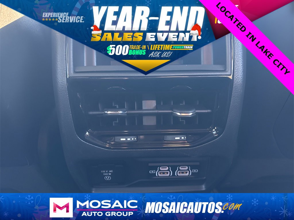 Used 2024 Jeep Grand Cherokee Altitude image 15