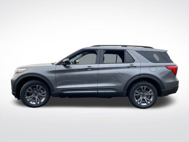 Certified 2022 Ford Explorer XLT w/ Equipment Group 202A image 11
