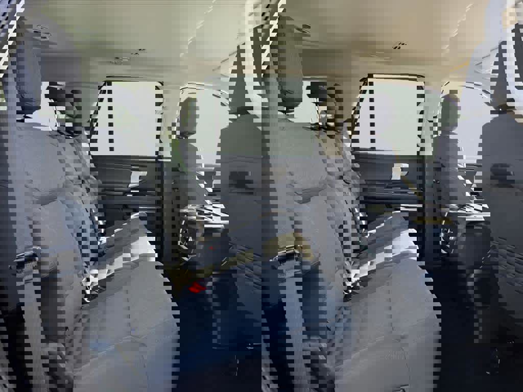 Used 2025 Ford Expedition Active image 23