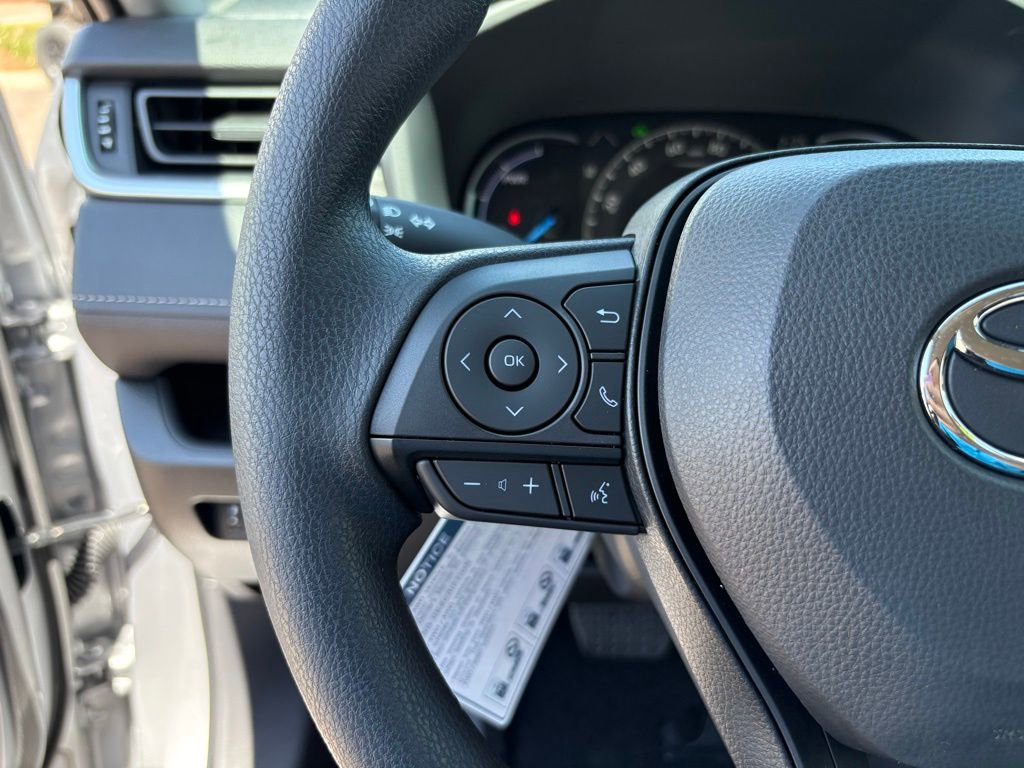 Used 2025 Toyota RAV4 LE image 25