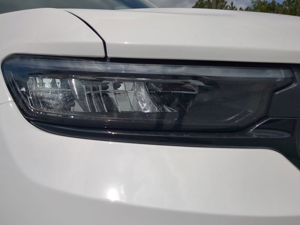 New 2025 Jeep Grand Cherokee Altitude image 22