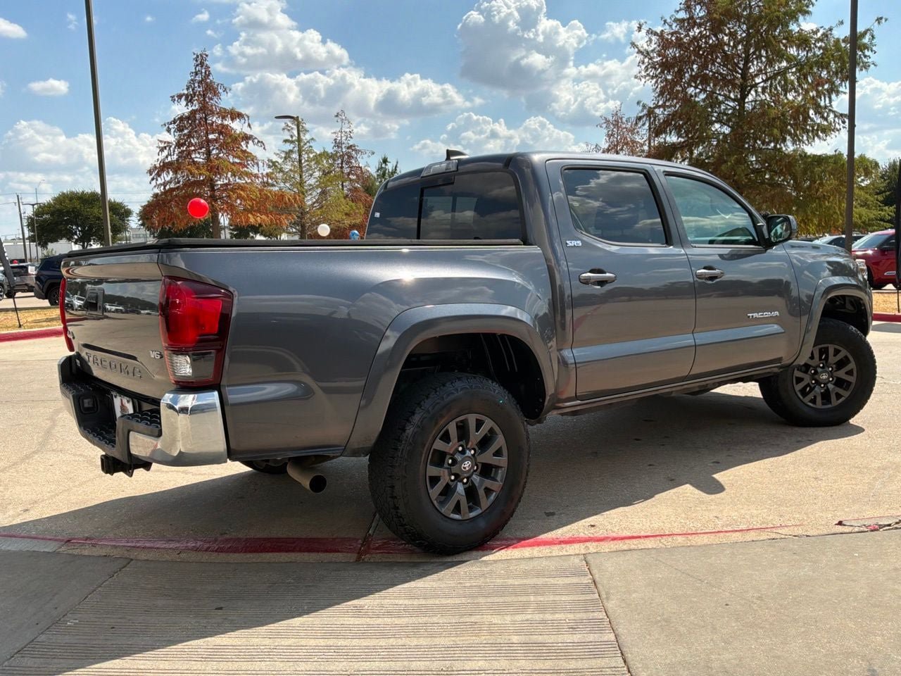 Used 2021 Toyota Tacoma SR5 AWD/4WD image 6
